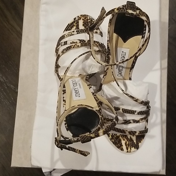 Shoes - Picture 4 of 5